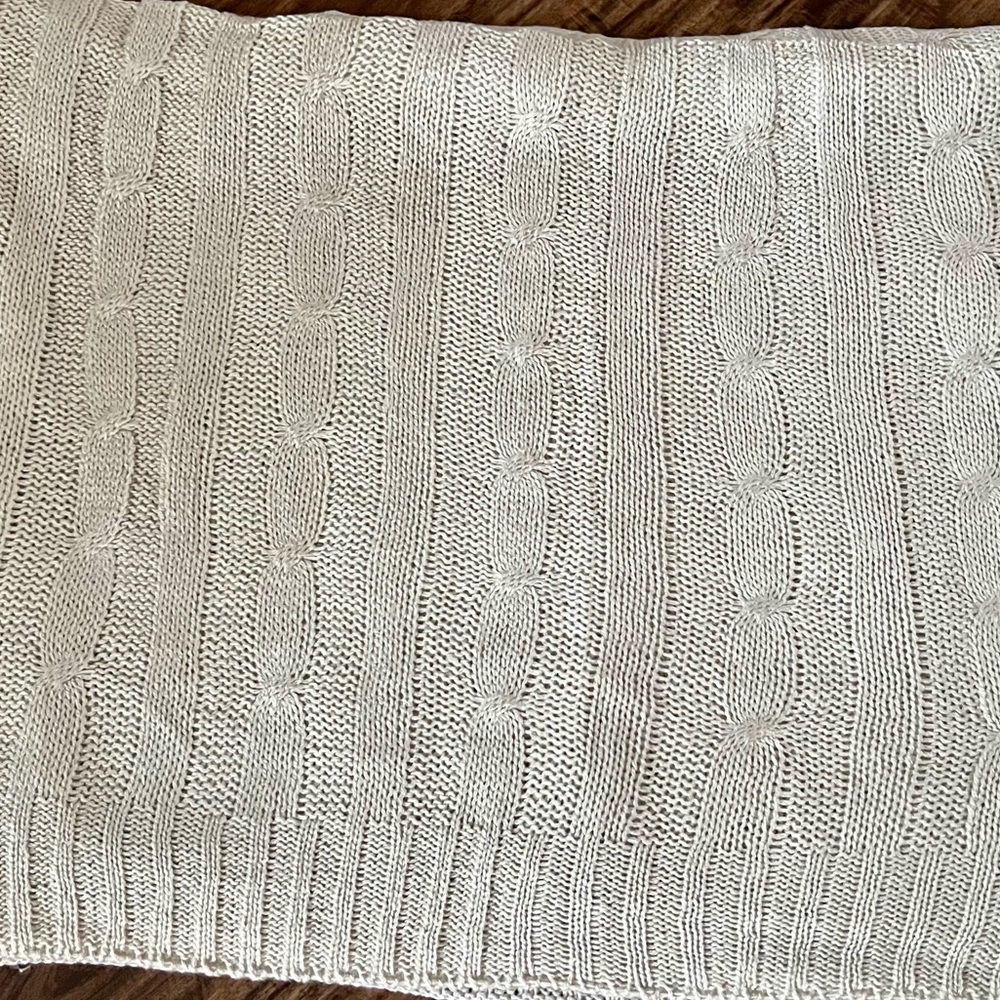 Cable knit throw blanket